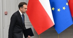 Deficyt i dług Polski puchną, finanse publiczne na zakręcie. Ekonomiści biją na trwogę