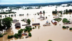 Rząd chce wykupywać zagrożone nieruchomości i uprościć odbudowę