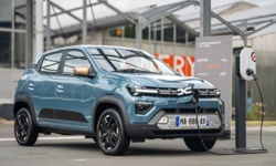 Komisja Europejska chce zakazać samochodów spalinowych flotom i wypożyczalniom od 2030 r.