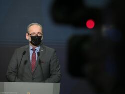 Koniec z testami na COVID-19, o których wynik nikt nie zapyta? Rządowy pomysł na apteczne testowanie