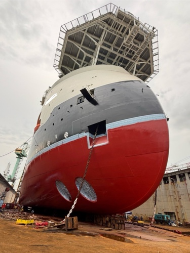 Juz jakos wyglada. Zalewamy wlasnie balasty. Rano wciagnieny lancuchy i trzeba sie stad zbierac. Wieczorem zaleja dok i - bartek555 - Hejto.pl