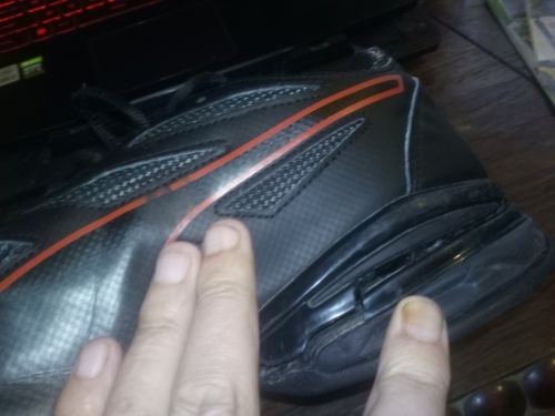 #buty #puma #hejto Patrz k⁎⁎wa jak teraz buty robią. Zawsze śmigałem w tych trzewikach po 4-5 lat (ja cebula jest) a - Alawar - Hejto.pl