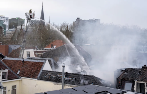 Dwa wybuchy i wielki pożar w holenderskim Utrechcie. Ewakuowano mieszkańców - aerthevist - Hejto.pl