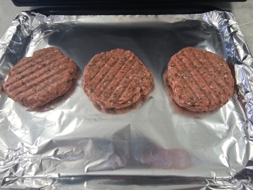 #jedzenie #swiatprzypraw Drugi dzien treningu w meat labie. Klient zamarudził na przyprawę mint lamb meat. Marudzi, ze - HolQ - Hejto.pl