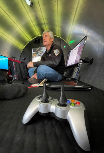 Pewnie każdy już słyszał o tej całej aferze z bogatymi typkami, którzy gdzieś na dnie oceanu powolij umierają w - VanQuish - Hejto.pl