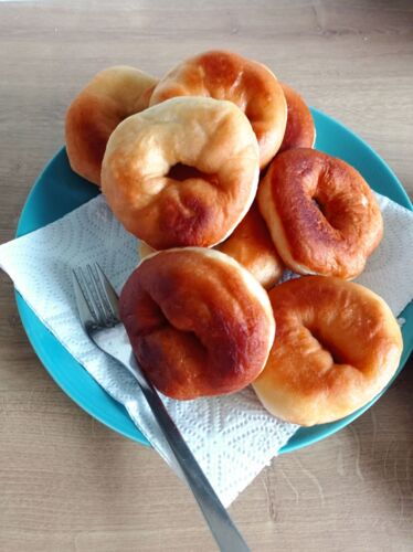 Racuchy z Polesia (tym razem przepis bez rozważań regionalno-kulturowych) 500 g mąki 225 ml mleka (albo wody, wersja - GazelkaFarelka - Hejto.pl