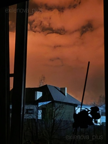 Obwód niżnonowogrodzki (Rosja) Trafiona rafineria :fire:Dzień dobry :sunny: https://streamable.com/7x78pa #ukraina - Mikuuuus - Hejto.pl