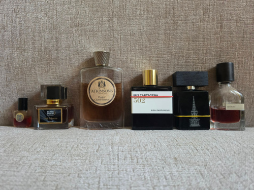 Robię wiosenne porządki w kolekcji: Sense Dubai - Oud Tobacco 26/30 300 zł Aether Arts Perfume - Mayan Chocolate - Earl_Grey_Blue - Hejto.pl