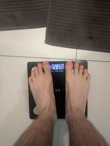 Wbrew popularnym trendom, chcę przytyć. Większość życia miałem masę 70kg przy 194cm wzrostu. Moim celem jest - redve