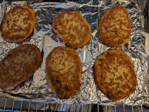 #gotujzhejto Znowu to: placki ziemniaczane i farsz z łososia wędzonego, oraz krewetek tygrysich. EDIT: farsz mi - Fly_agaric - Hejto.pl