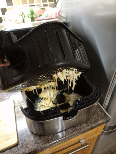 polecam halumi z airfrajera #airfryer #gownowpis #gotujzhejto - voy.Wu - Hejto.pl