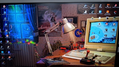 Śnieg za oknem drugi dzień...czy to już nastał czas na zmiane tapety na kompie na zimowy klimat? #codziennatapeta - Spider - Hejto.pl