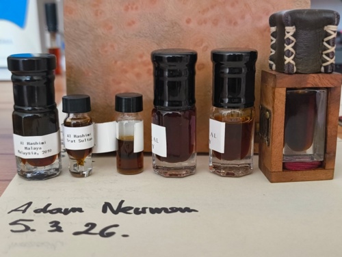 Malaya (without 3 drops, no swipe) - 960 pln Trat Sultan (full) - 290 pln Alnamir (1g without clean needle swipe) - 960 - pomidorowazupa - Hejto.pl