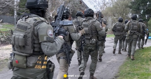 Zlikwidowali sieć laboratoriów z wyjątkowo groźnymi narkotykami. Akcja CBŚP - Yes_Man - Hejto.pl