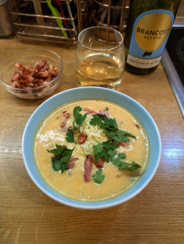 No to sie wczoraj wyzylem kulinarnie. I to bez instant pota tym razem, bo stwierdzilem ze sie od niego uzaleznilem - Mielonkazdzika - Hejto.pl