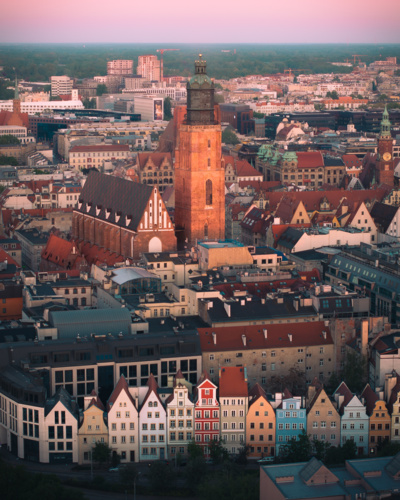 Piękne kamieniczki przy ul. Białoskórniczej. wroclaw #fotografia #tworczoscwlasna #architektura - belu-p-fly - Hejto.pl
