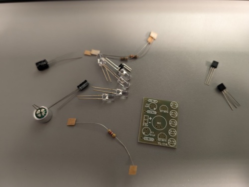 Stary chłop kupił sobie zabawkę :wink: Więcej info po 12:00 #elektronika - Yes_Man - Hejto.pl