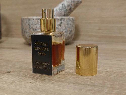 Special Reserve No.6 https://www.parfumo.com/Perfumes/ghallia-parfums/special-reserve-no-6 Zakupiony prosto od - pomidorowazupa - Hejto.pl