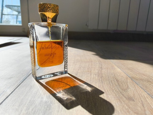 #perfumy #rozbiorka Jardin de Musc - Hunayn Zapach ten jest w 100% zrobiny z naturalnych skladnikow. Koncentracja to - pomidorowazupa - Hejto.pl