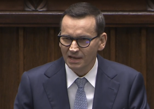 Kiedy pinokio tak kłamie, że jego nos ma sześciopak. ﻿#heheszkipolityczne﻿ ﻿#polityka - Acrivec - Hejto.pl