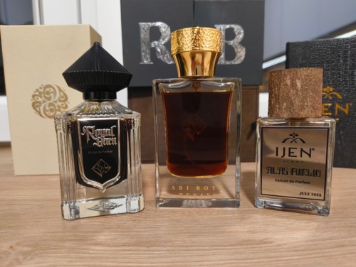 #mililitry #perfumy Do rozlania mam trzy zapachy. Ze wzgledu na cene i roznorodnosc stylistyczna jest to wspaniala opcja - pomidorowazupa - Hejto.pl