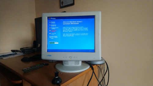 Zapowiada się ekscytujący wieczór XD #hejto30plus #komputery #windows #gimbynieznajo - Ten_typ_sie_patrzy - Hejto.pl