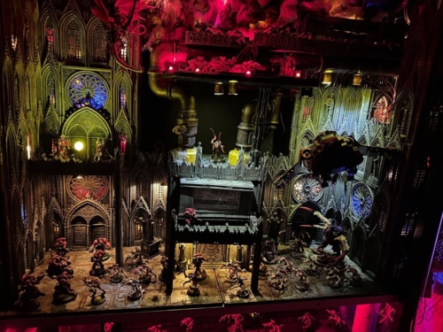 Cześć, pokaże dzisiaj wam dwa etapy z sześciu mojego projektu modelarskiego, zabudowy półek na figurki. - Kaczan34 - Hejto.pl