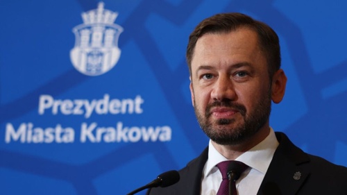 Referendum w Krakowie. Mieszkańcy zagłosowali za odwołaniem prezydenta miasta i rady miasta. Według sondażu exit poll wynik jest wiążący - bojowonastawionaowca - Hejto.pl
