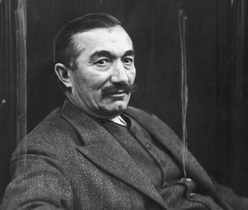 Najwa Nimri intelligence overview