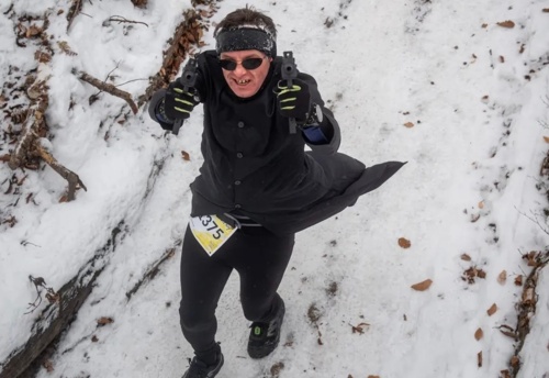 Gdy tak wkurwiłeś Enrona, że przestaje się uśmiechać :smirk: #bieganie #sztafeta #heheszki - enron - Hejto.pl