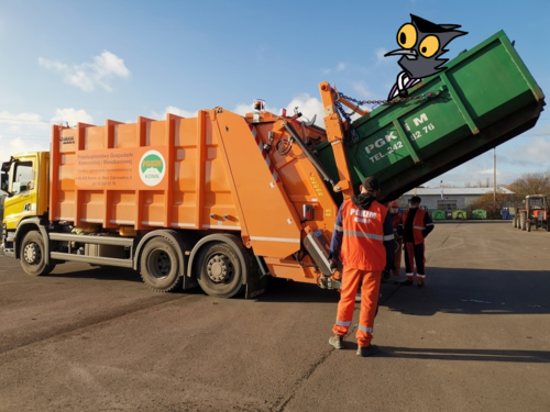 Matko bosko dopiero dzień się zaczął, a już ktoś zadzwonił. XD Ech, ten czas zapiernicza. XD ---------- #urodziny - Dziwen - Hejto.pl