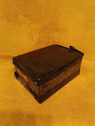 #hejtozeszyt Czynność odebrania odbyta. Pan @fonfi do paczki z zeszytem dołączył także trochę słodkości oraz - yourgrandma - Hejto.pl