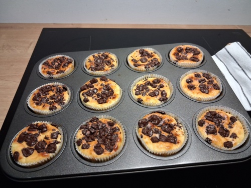 Mini keto serniczki, wizualnie wyglądają nieźle. UPDATE: smakują też bardzo dobrze #365danztwarogu - GazelkaFarelka - Hejto.pl