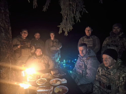 Państwowa Służba Graniczna Ukrainy i jednostka rozpoznania powietrznego QUICK DEATH życzy Wesołych Świąt Bożego - Mikuuuus - Hejto.pl