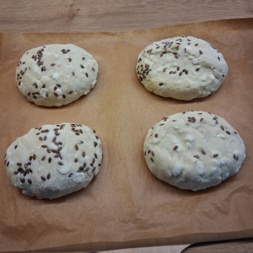 Ej, mam za⁎⁎⁎⁎sty przepis na fit niskowęglowodanowe, bezcukrowe pieczywo z twarogu, z minimalną ilością mąki - - GazelkaFarelka - Hejto.pl