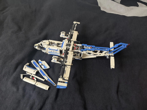 Dziś właśnie odebrałem kolejny zestaw technic, który dołączy do #niepoprawnelego Jest to #42025 Samolot - PanNiepoprawny - Hejto.pl