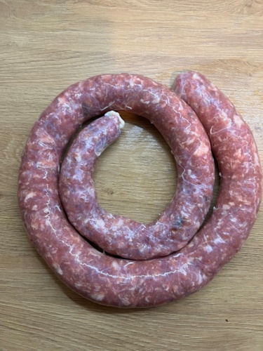 Jako że dawno nic nie było tagu #domowelepsze to wrzucam kiełbasę. Moja pierwsza więc nie ma „lektko” ale chyba - Astro - Hejto.pl