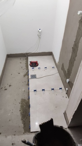 Kuuuuuuurrrrrwwwaaaaaaaaaaaaa maaaaaaać #budowa #zalesie #plytki - libertarianin - Hejto.pl