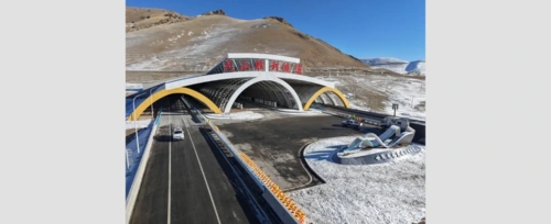 Cud inżynierii pod ziemią. Najdłuższy tunel autostradowy świata otwarty - Mr.Mars - Hejto.pl