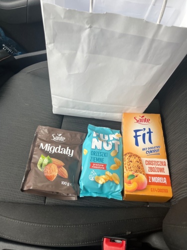 Od dzisiaj (tak się dowiedziałem w okienku po donacji krwii) RCKIK za donacje daje taki pakiet smakołyków (była - M3st - Hejto.pl