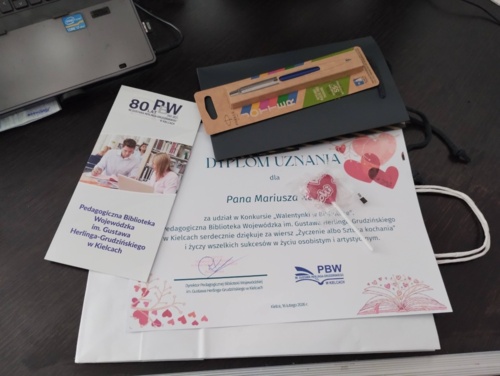 Kurde, pszypau xD Było tak: wyszedłem sobie w zeszłą sobotę na spacer i patrzę – plakat. Na plakacie napisali - George_Stark - Hejto.pl