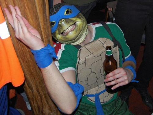 Oto jest pytanie. 17 lat temu sfotografowano jednego z użytkowników tego portalu. Dla anonimowości uzylem #ai do - Cybulion - Hejto.pl