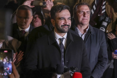 Nowy Jork ma nowego burmistrza. Zohran Mamdani tryumfuje. Trump go nienawidzi. - 100mph - Hejto.pl