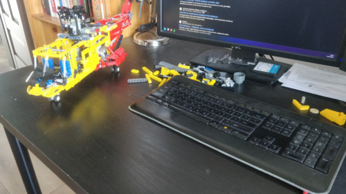 Czas skompletować helikopter 9396 Bez rozebrania się nie odejdzie. #lego #niepoprawnelego - PanNiepoprawny - Hejto.pl