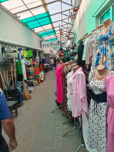 Kolejny dzień przygotowań zaczynamy od wizyty na bazarze #ukraina #wesele - green-greq - Hejto.pl