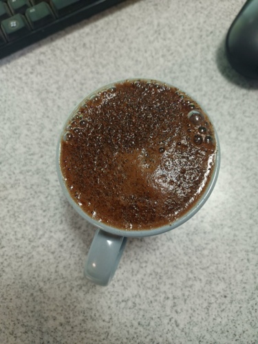 @Fafalala honey, kawę Ci zrobiłem :smiley: #dziendobry #kawa - cebulaZrosolu - Hejto.pl