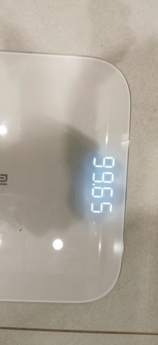 W styczmiu było 107,2 kg. Dzisiaj przebita bariera 100 kg. W nagrodę chyba zjem kilka kebabów i słoik majonezu 😁. - Fen - Hejto.pl