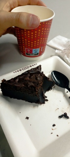 Niesamowite, mam miejsce w #wars #pkp #pkpintercity Opóźnienie tylko 41 minut. Same pozytywy. :wink: - AdelbertVonBimberstein - Hejto.pl