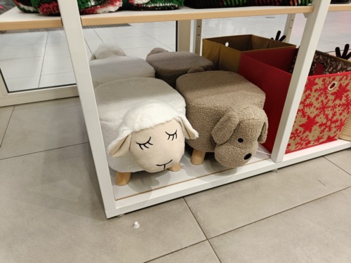 ostatnio takie taboreciki w pepco widziałem #owcaspam #gownowpis #pepco - roadie - Hejto.pl