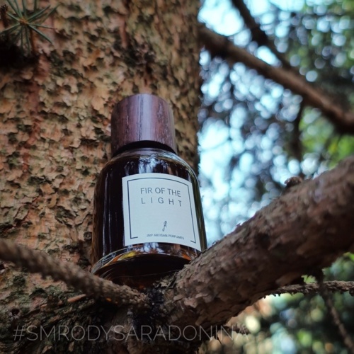Pogoda zrobiła się jesienna, więc przetestowałem kilka zapachów pasujących na tę porę roku. 100BON Myrrhe & - saradonin_redux - Hejto.pl